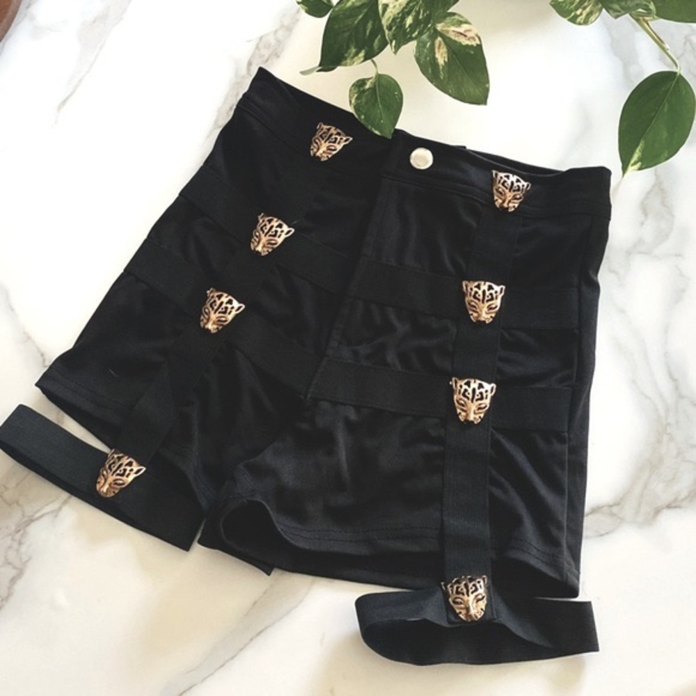 High wasted leopard stone shorts